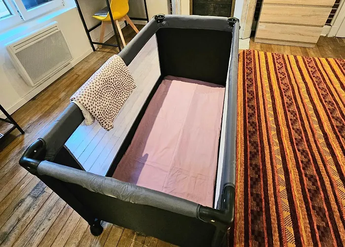 Duplex N1 Centre-ville, 8 Min De La Gare De Дом отдыха *